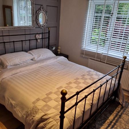 Tredegar Cosy, Dog Friendly House On The Fringe Of The Brecon Beaconsヴィラ エクステリア 写真